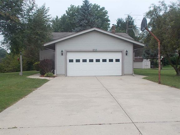 3rd image of 606 Paradise Ave