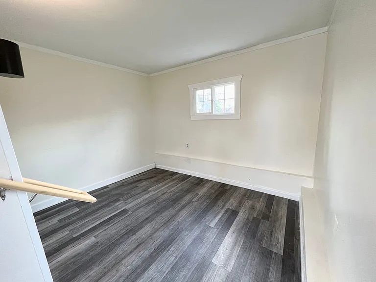 7531 N Inkster Rd — Photo 8