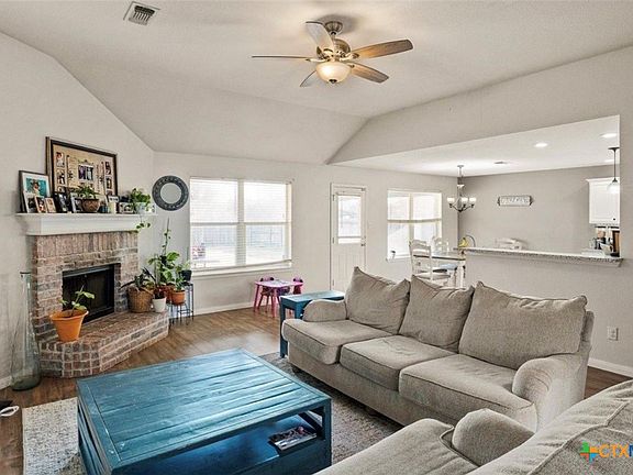 4th image of 512 Mockingbird Ln