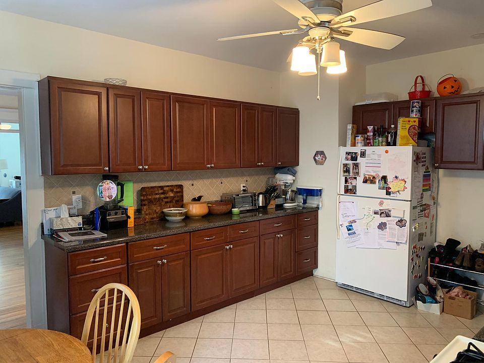 Eat In Kitchen