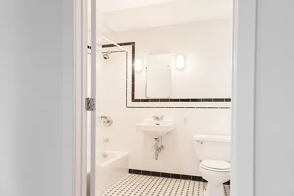 Rented by MNS | media 32