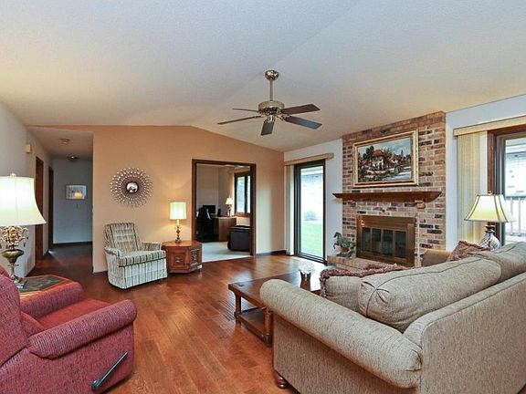 3rd image of 2788 Robinwood Way