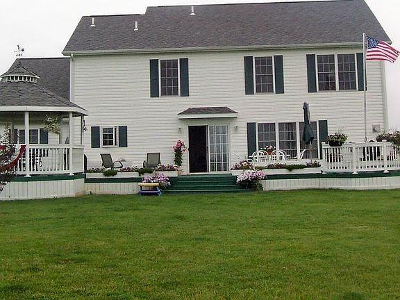 2nd image of 475 Arrowhead Dr