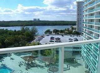 2nd image of 100 Bayview Dr APT 920