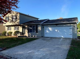 1112 Pioneer Dr, Jacksonville, IL 62650