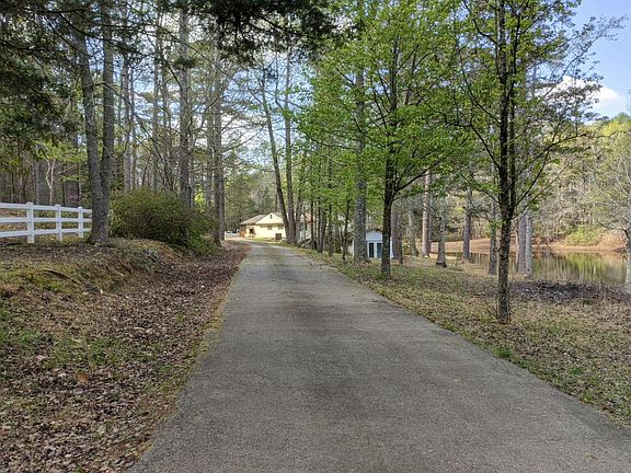 4th image of 1020 Kilgore Rd