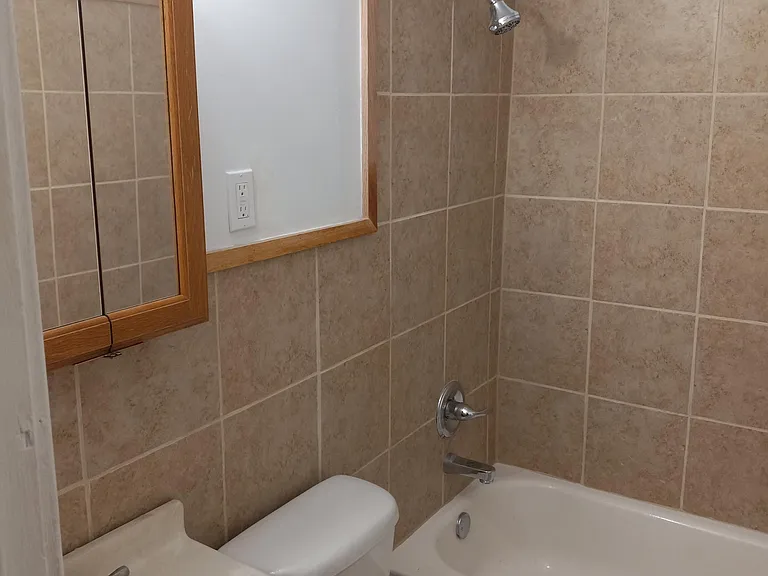 3613 NE 11th Ave — Photo 6
