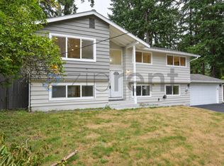 6046 NE 204th St, Kenmore, WA 98028