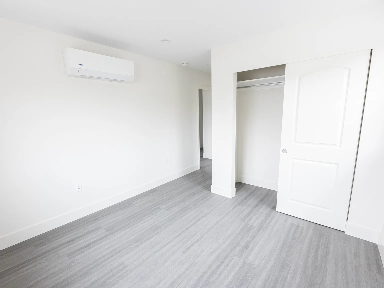 2 bed, $2,400 — Photo 4