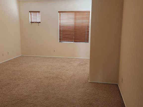 5th image of 15904 Lasselle St Unit B