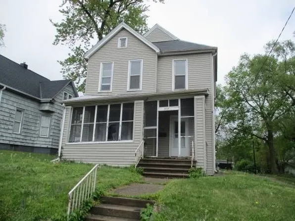 512 Fairholm Ave, Peoria, IL 61603