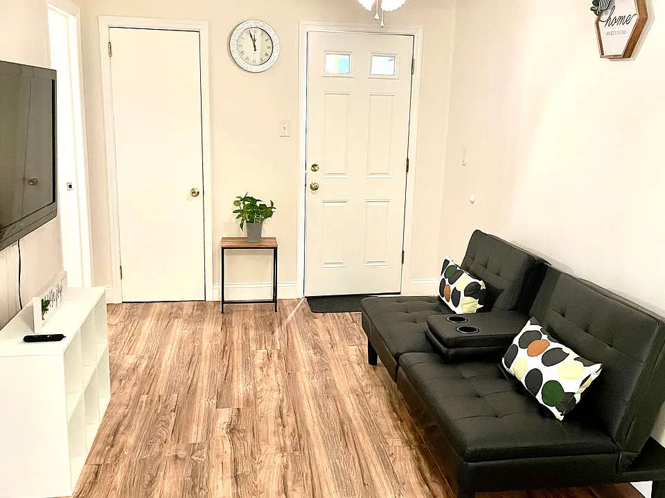 266 Gaston Ave #2