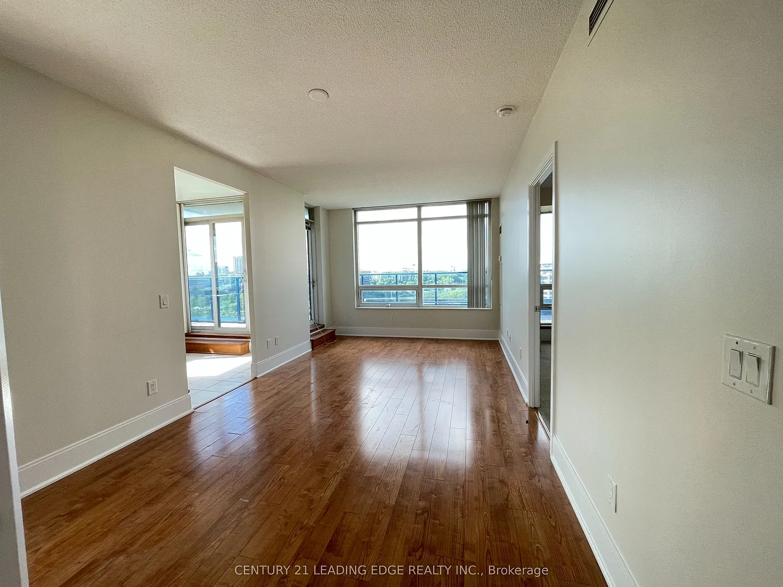 3 bed, $3,100 — Photo 2