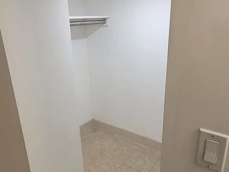 98 Limeridge Rd E #LOWER LEVEL — Photo 17