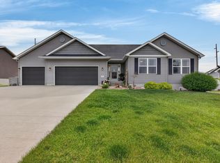 4817 Yellowstone Dr, Waterloo, IA 50701