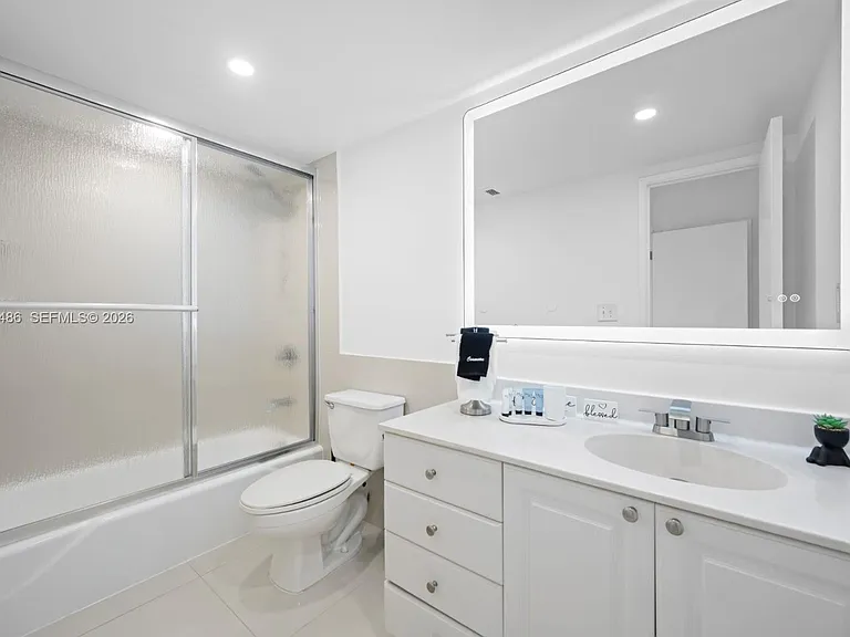 19370 Collins Ave #1622 — Photo 14