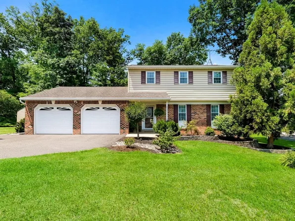 114 Chestnut Dr, Quakertown, PA 18951
