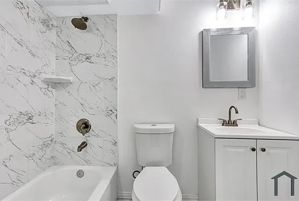 901 Bessie St #205 — Photo 40