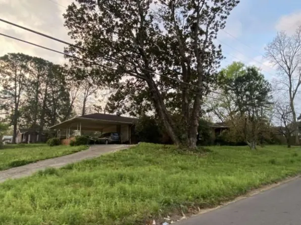 1031 Clarendon Ave, Bessemer, AL 35020