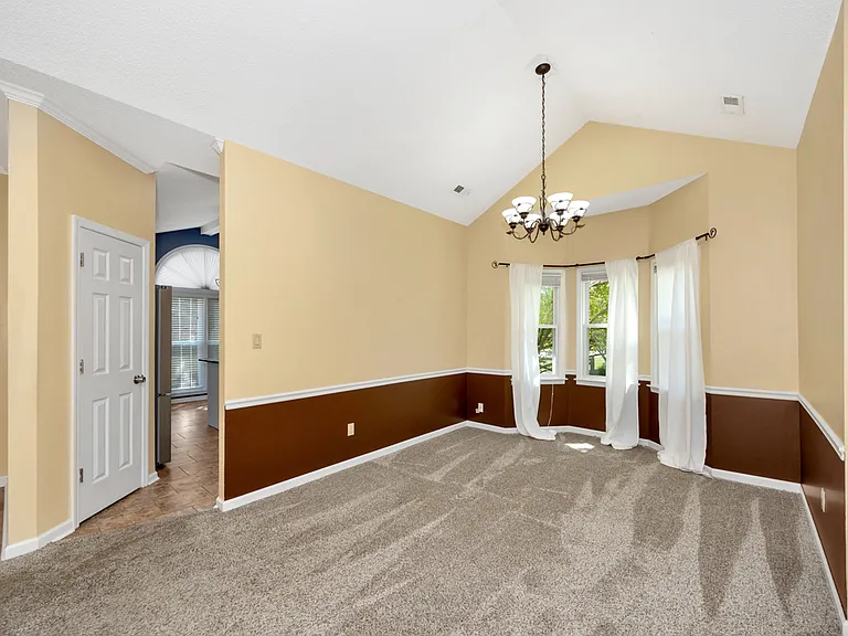 722 Highland Dr — Photo 8
