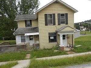1st image of 315 S 10th St