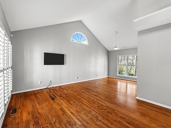 5th image of 9509 Leslieshire Dr