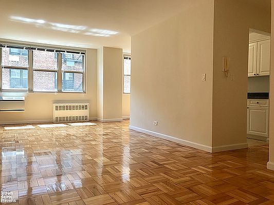 1st image of 222 E 19th St APT 4A