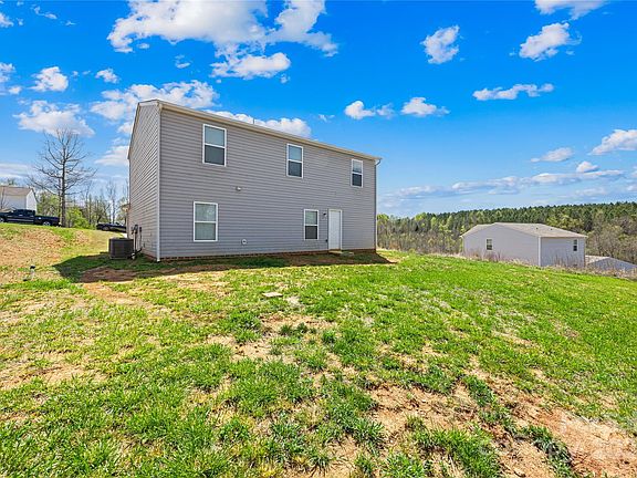 5th image of 142 Jo Creek Ln