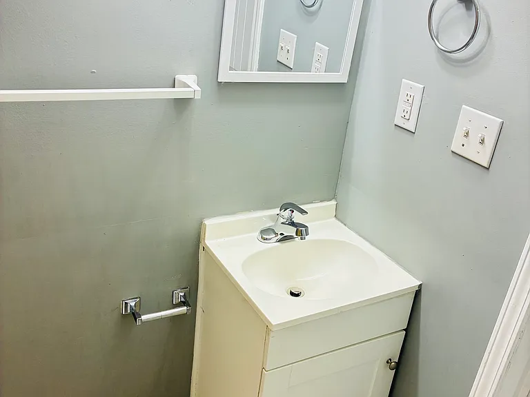 119 Broad St — Photo 8