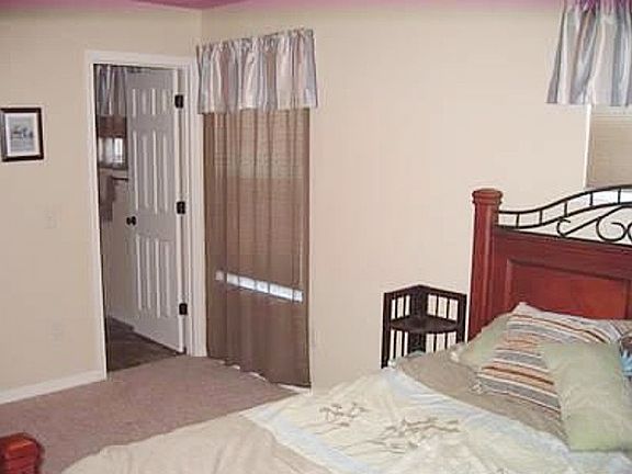 5th image of 4241 Muggle Ln