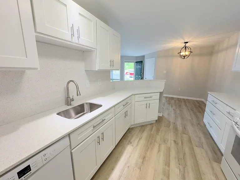 185 Lindfield Cir — Photo 10