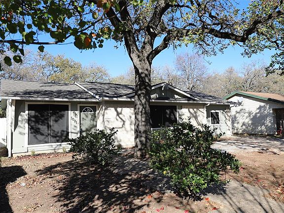 3rd image of 3021 Forestdale Ln