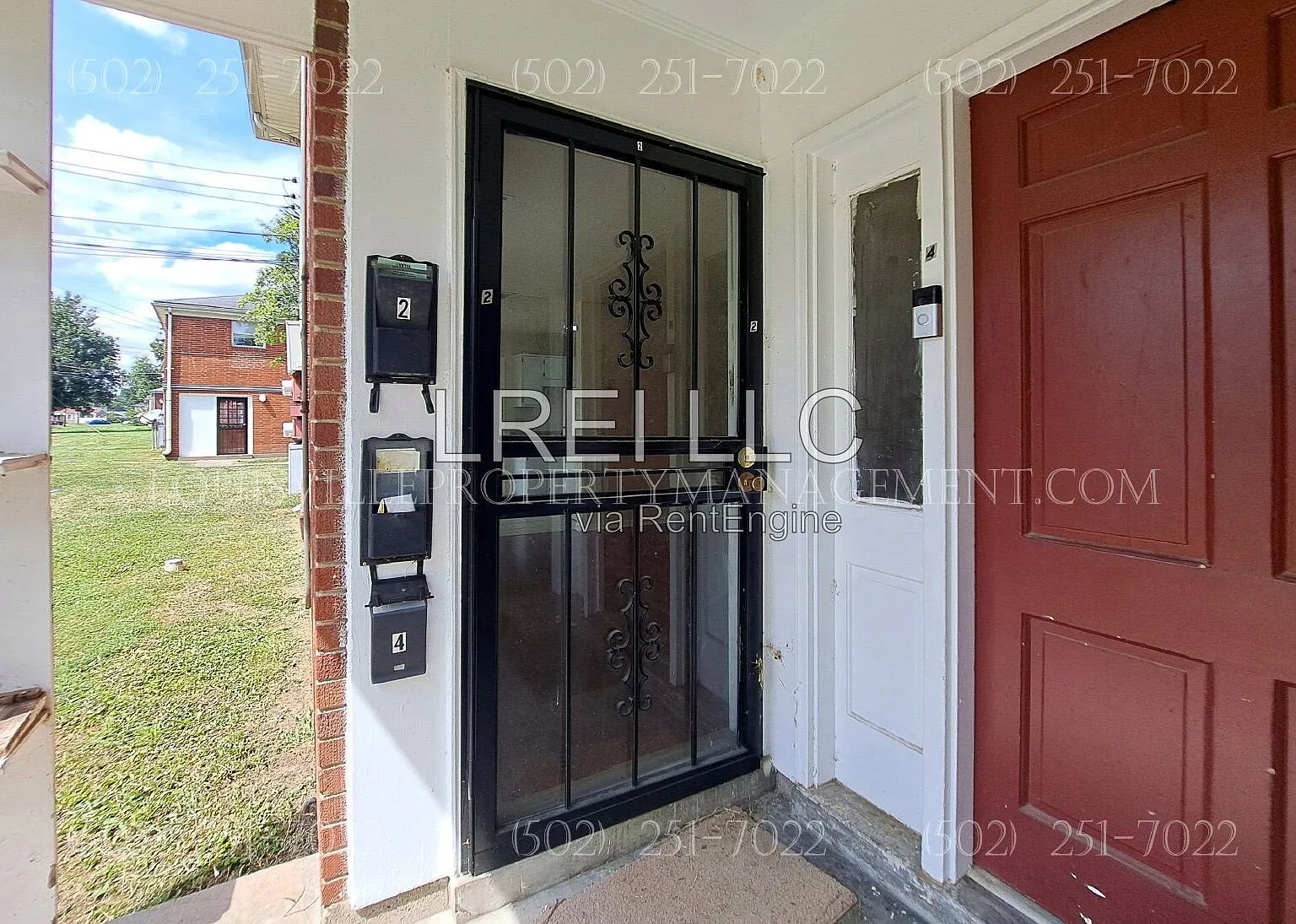 2 bed, 1.0 bath, 750 sqft, $915 — Photo 2