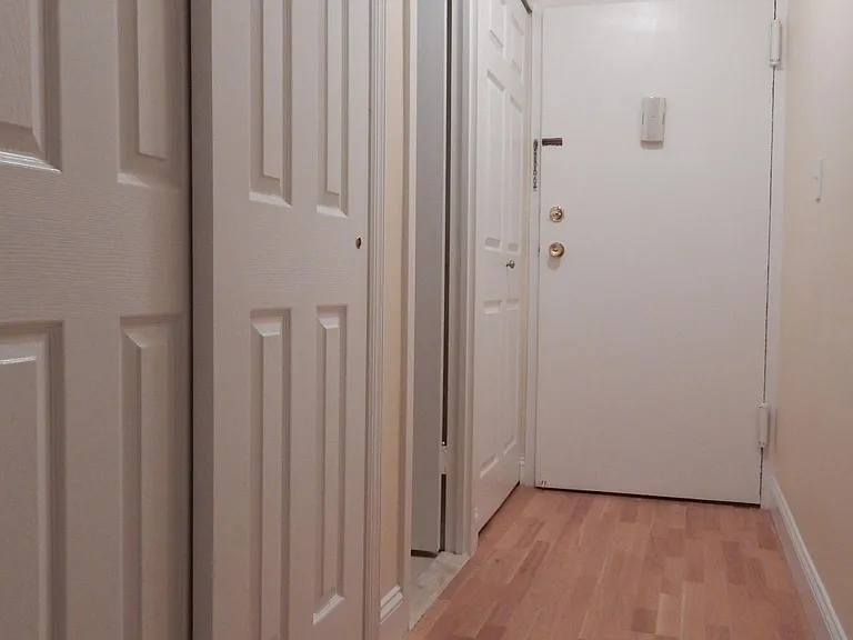 Heritage House Apartments — Photo 57