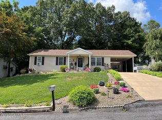 708 Picnic Ln, Selinsgrove, PA 17870