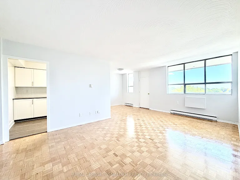 525 Eglinton Ave E #804 — Photo 7