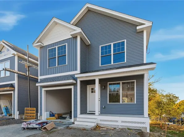 8 Teresa Ann Xing, West Warwick, RI 02893