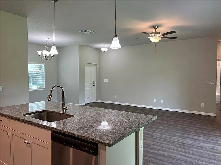 3685 Trenton Ln — Photo 4