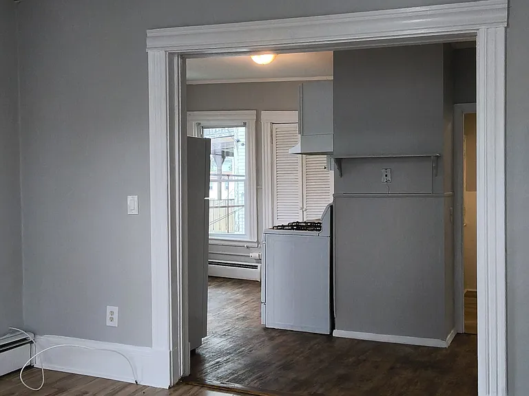 10 Central Sq #2F — Photo 3
