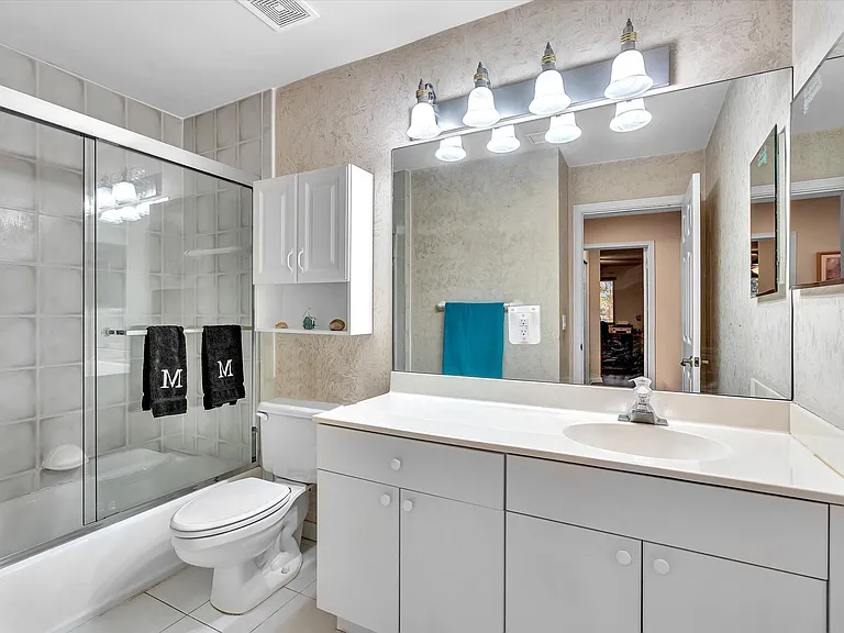 1449 Banyan Cir — Photo 30