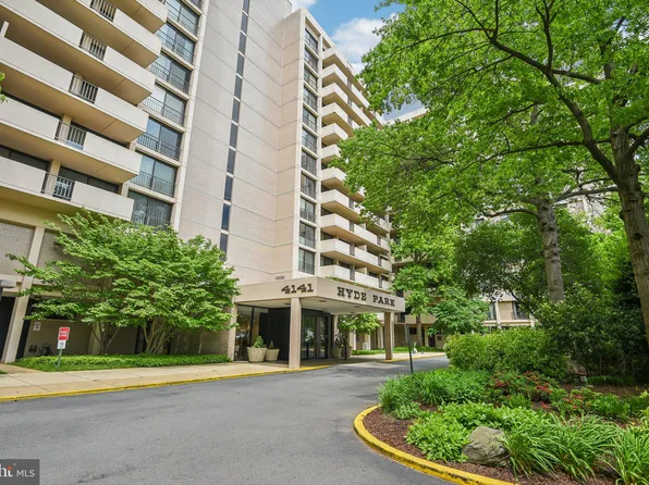 4141 N Henderson Rd APT 221, Arlington, VA 22203