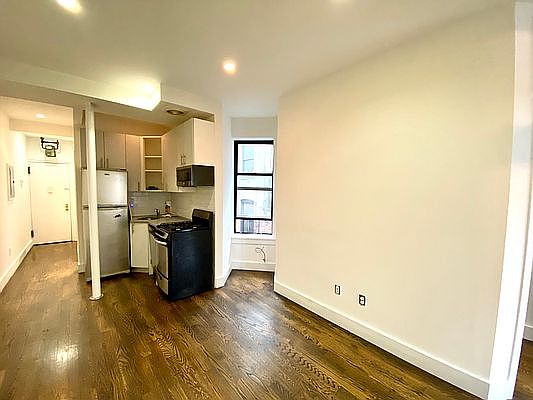 3rd image of 550 W 146th St APT 12A