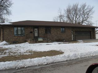 312 S Maple St, Odebolt, IA 51458