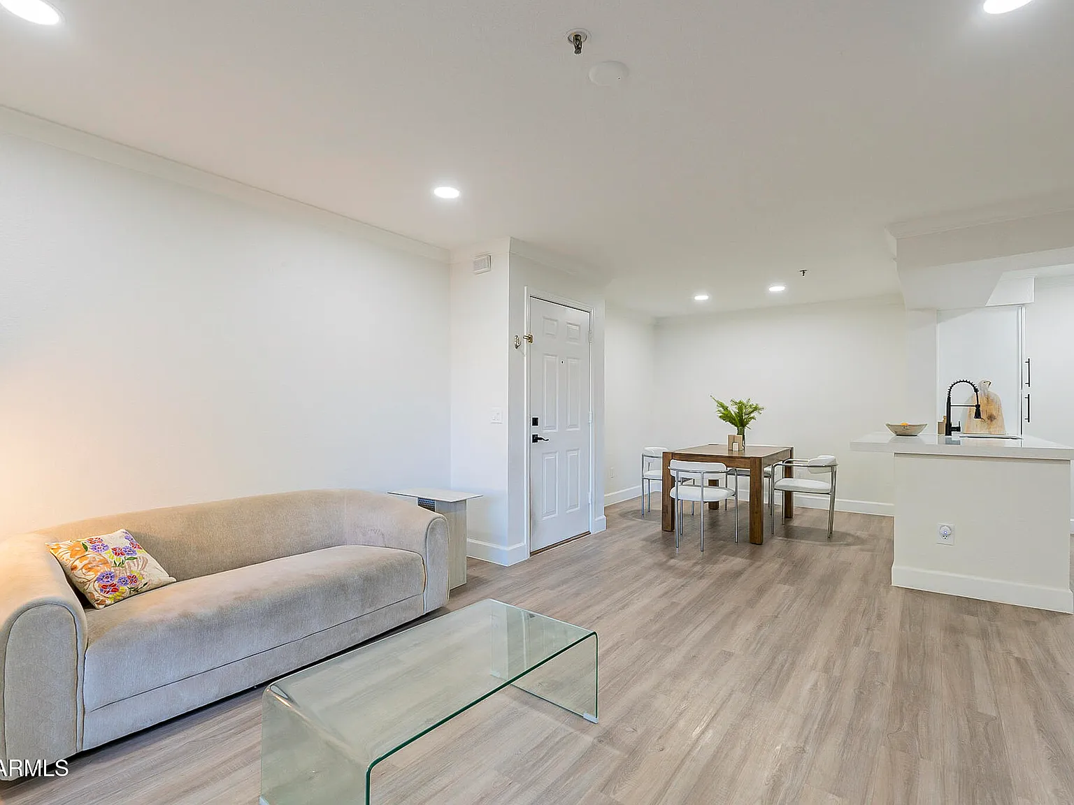 2 bed, 2.0 bath, 1006 sqft, $1,695 — Photo 1