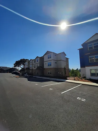 White Oak Apartments Photo 1