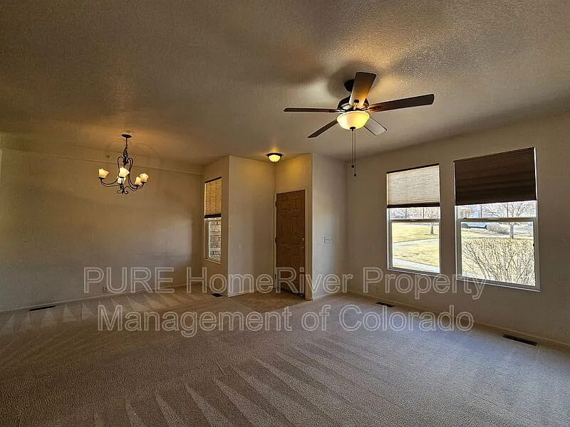 2 bed, 2.5 bath, 1329 sqft, $2,150 — Photo 3
