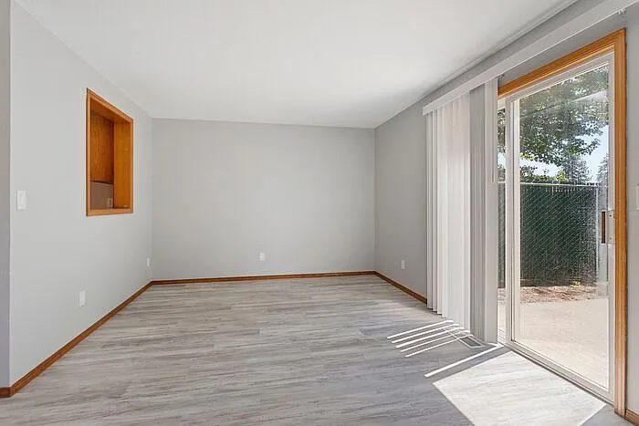 4565 SW 156th Ave — Photo 7