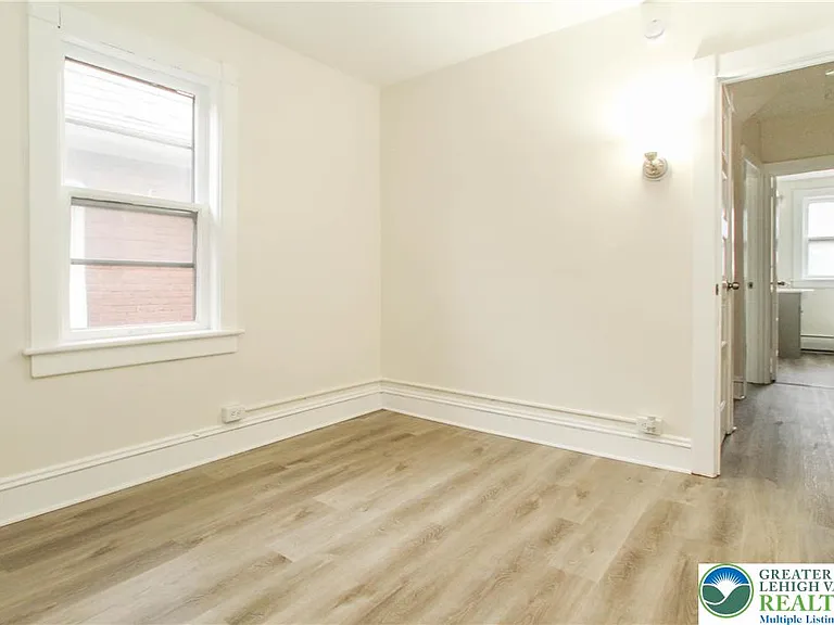 804 Reynolds St — Photo 10