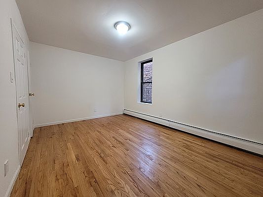2nd image of 1735 Davidson Ave #4B