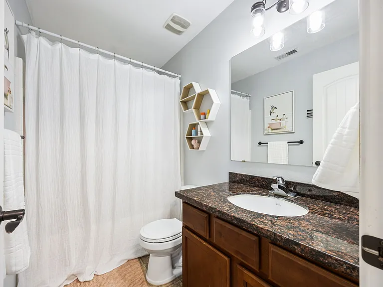 15233 Kayla St SE — Photo 13
